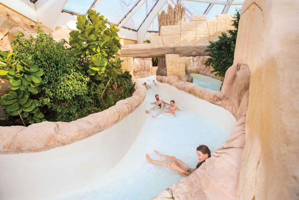 Family in a togobban at Aqualibi