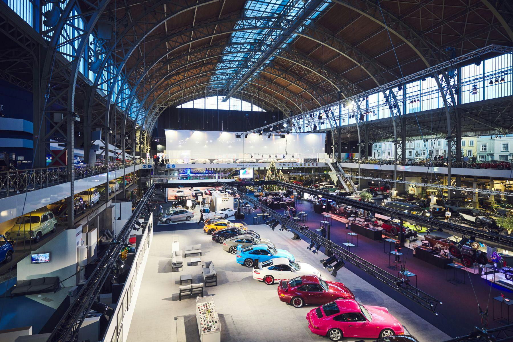 Photo bâtiment musée Autoworld Bruxelles