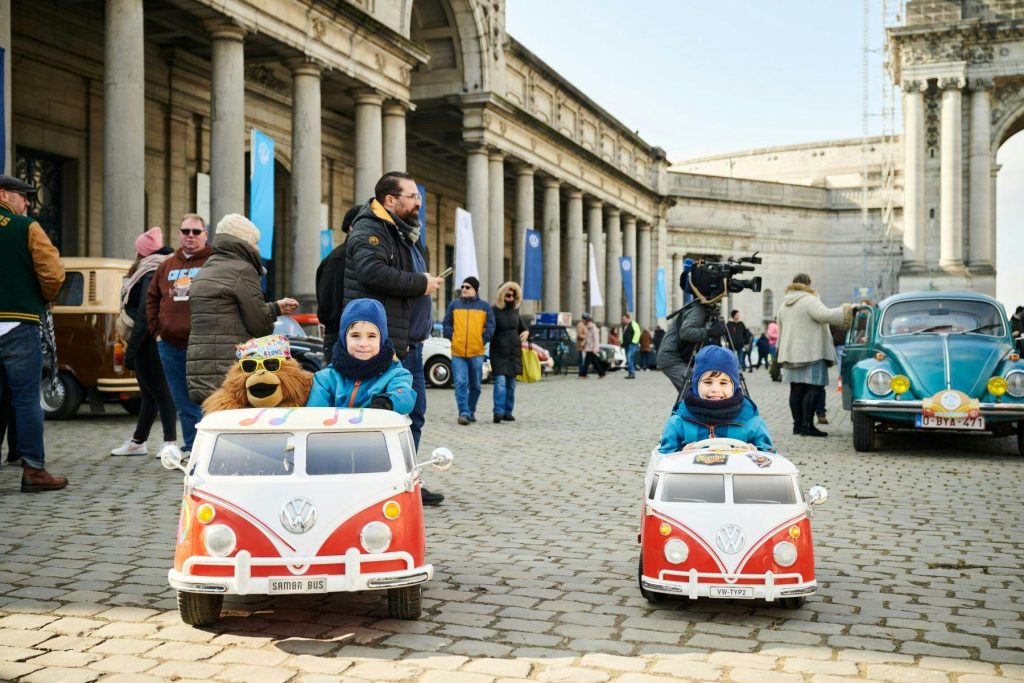 Children at the Autoworld Brussels museum