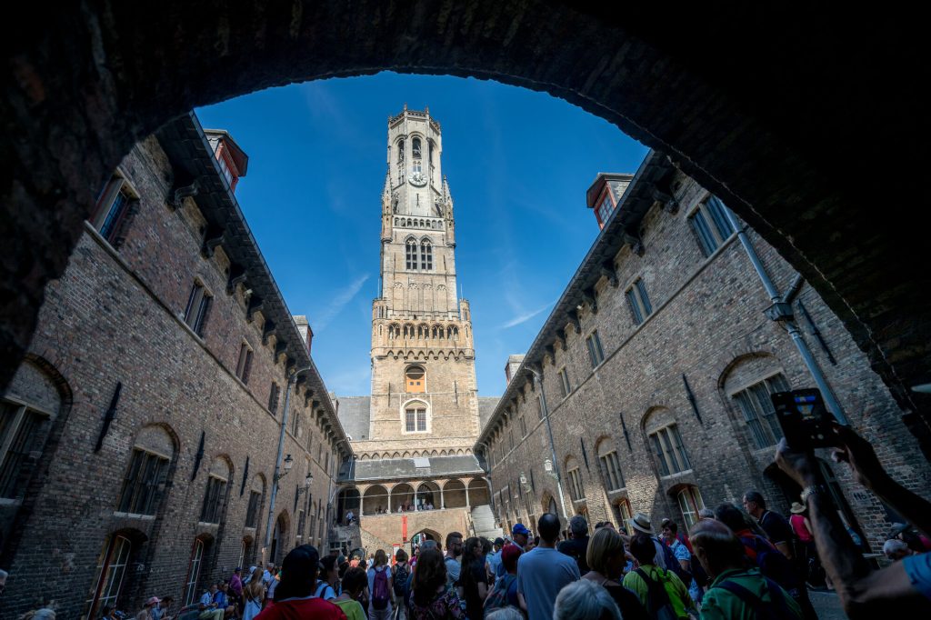 A crowd in front of the Belfry of Bruges